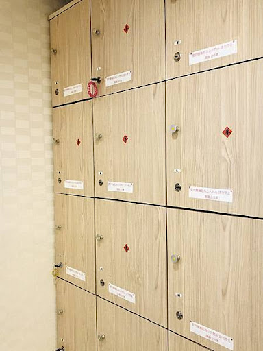 台北彥靚診所的置物櫃，讓妳可以安排把貴重物品收好在做療程