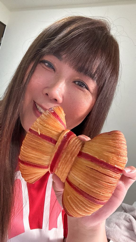 淚溝眼袋療程推薦 彥靚診所 黃政達醫師 不動刀就能告別疲憊感,自然感才是王道! 12 玻尿酸 淚溝 眼袋 肉毒 除皺 皺紋 抬頭紋 皺眉 木偶紋 法令紋 黑眼圈 熊貓針 墊下巴 下顎線 筋膜拉提 下垂 拉提 效果 費用 價格 彥靚診所 醫美 門診 醫生 桃園 台北 新竹 Dcard ppt 115062213